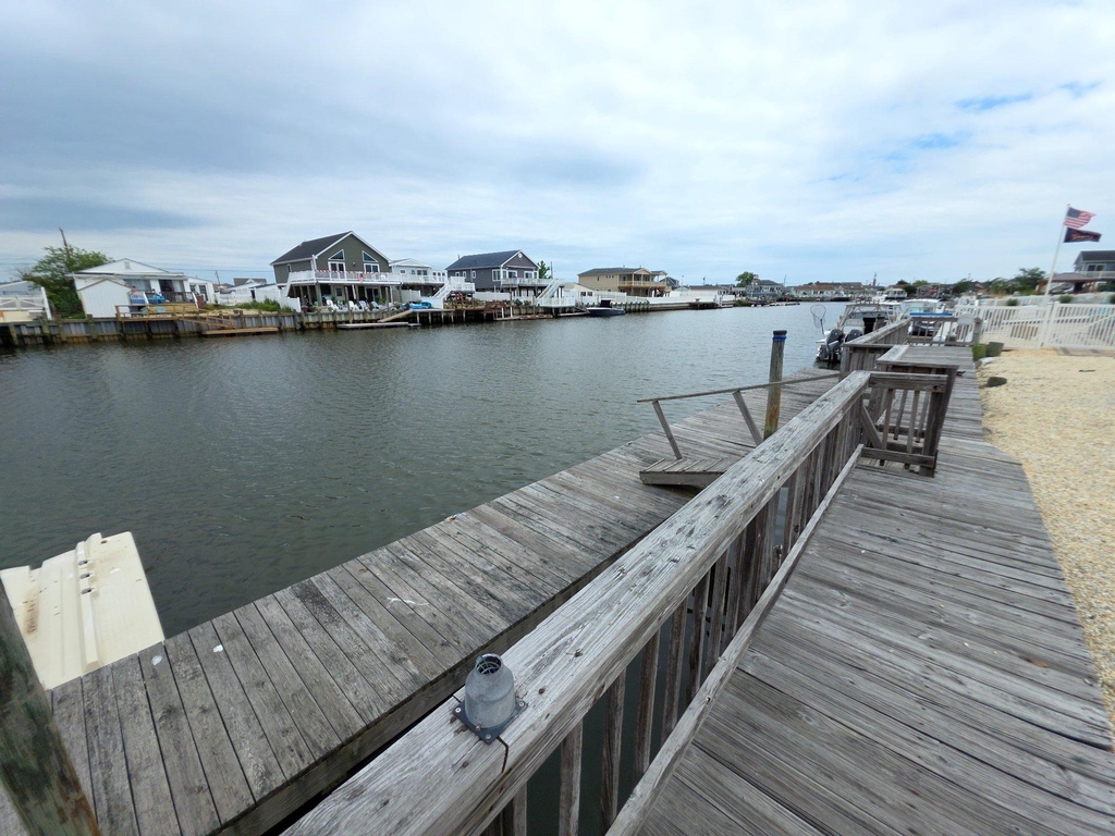 129 E Raritan Drive - Photo 4