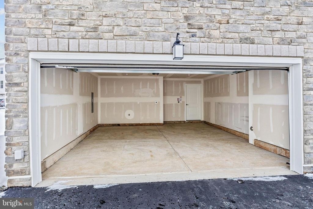 137 Ada Hightower Avenue - Photo 2