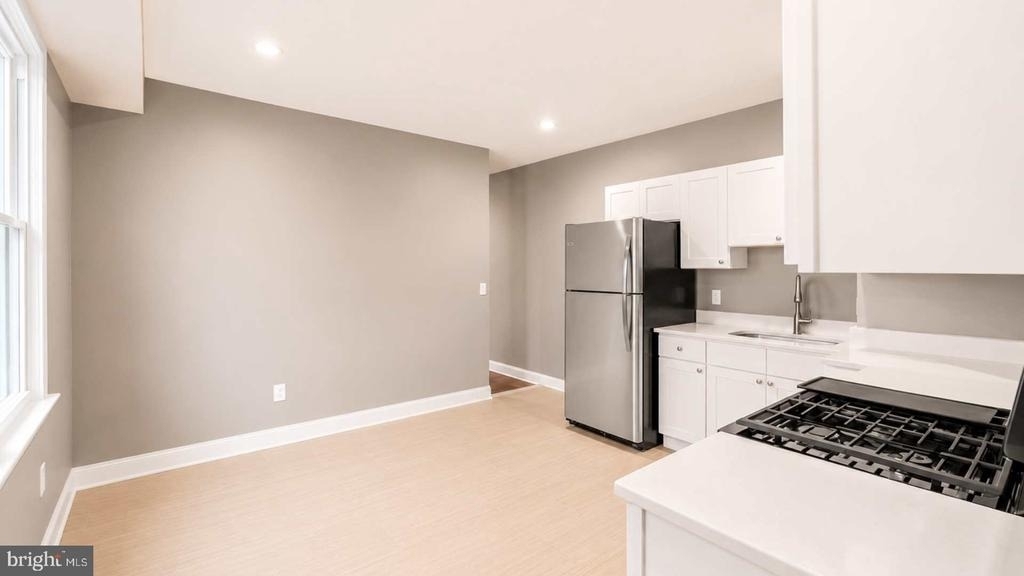 209 Woodlawn Avenue - Photo 6