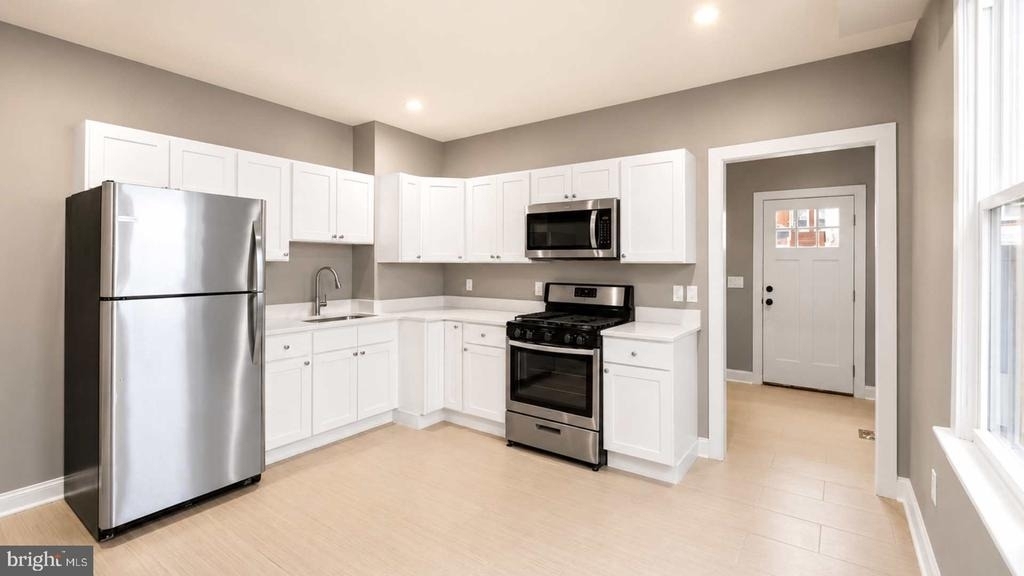 209 Woodlawn Avenue - Photo 5