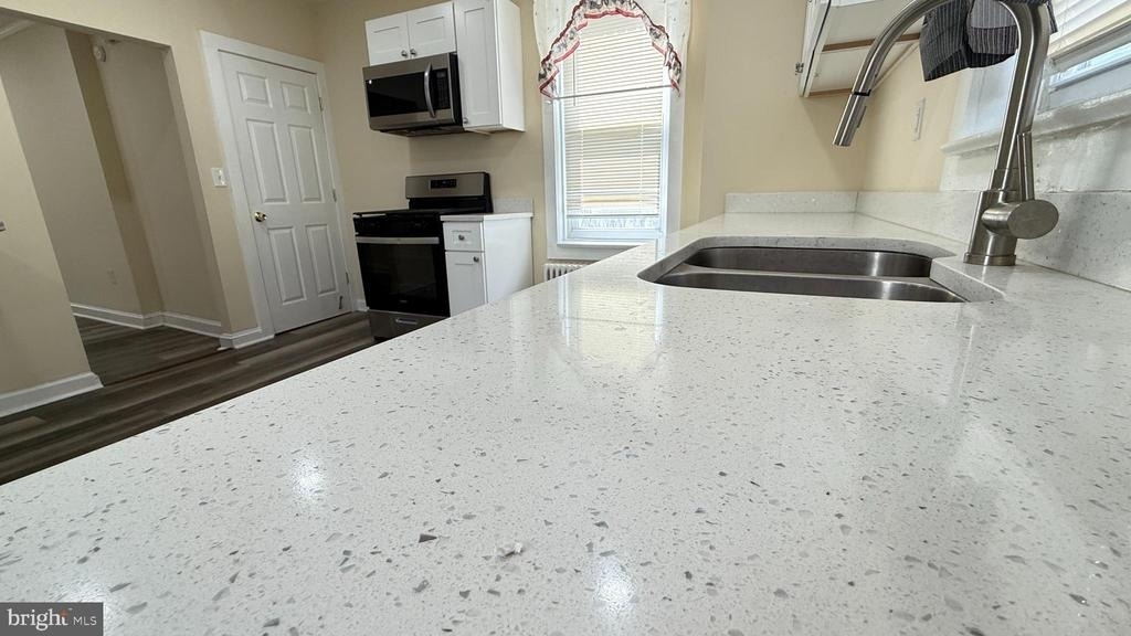 2030 Liberty Street - Photo 11