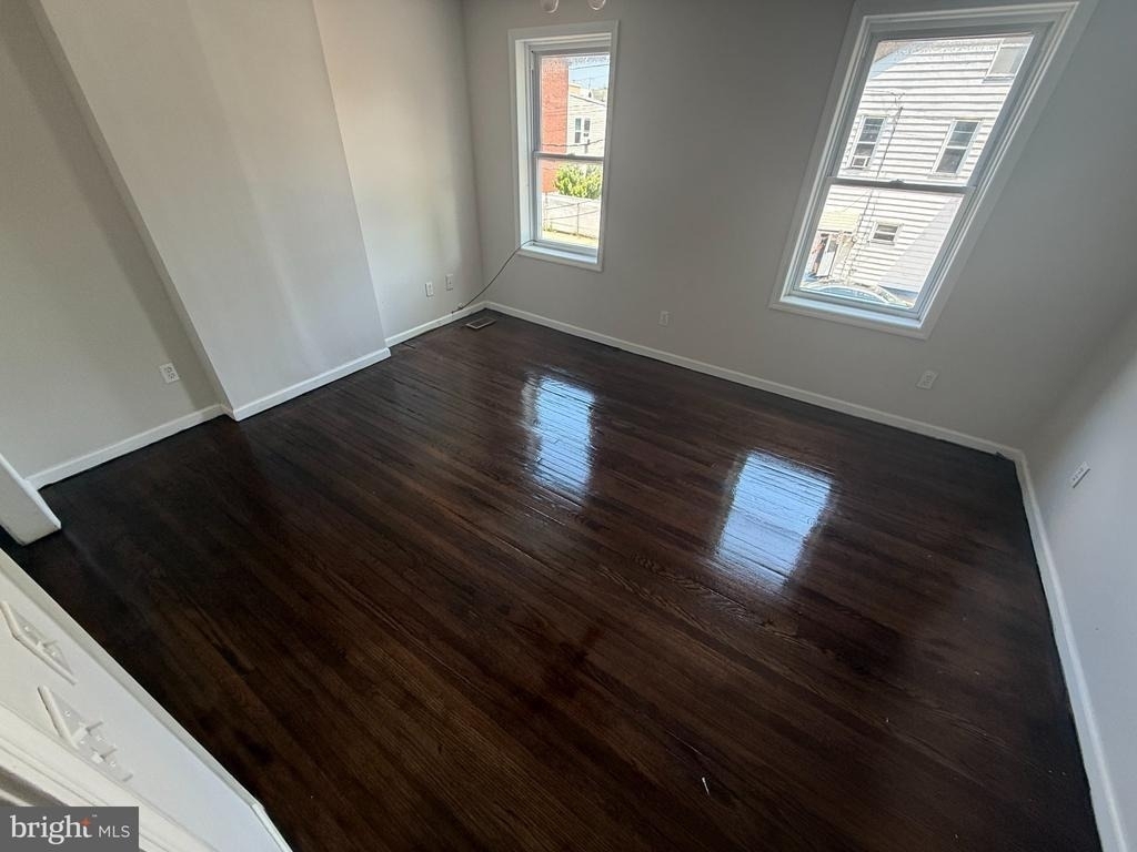 35 Emory Avenue - Photo 4