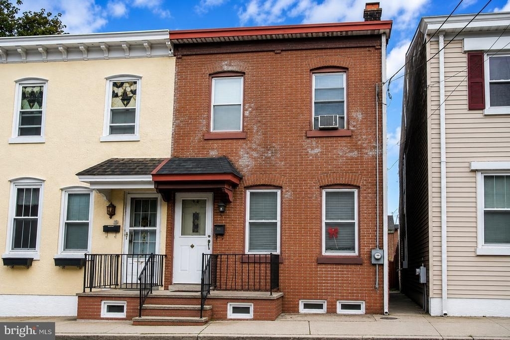 35 Emory Avenue - Photo 0
