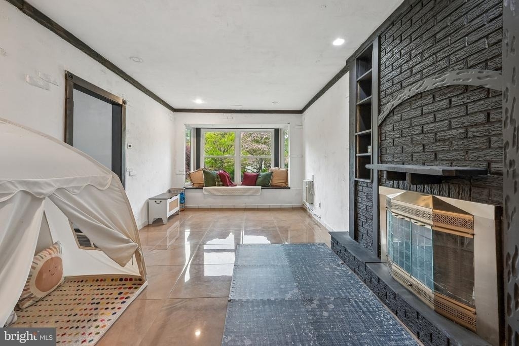 410 Narragansett Drive - Photo 5