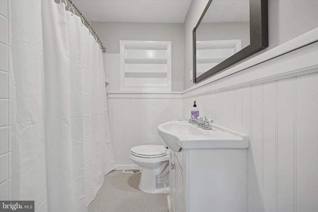 704 Cedar Avenue - Photo 10