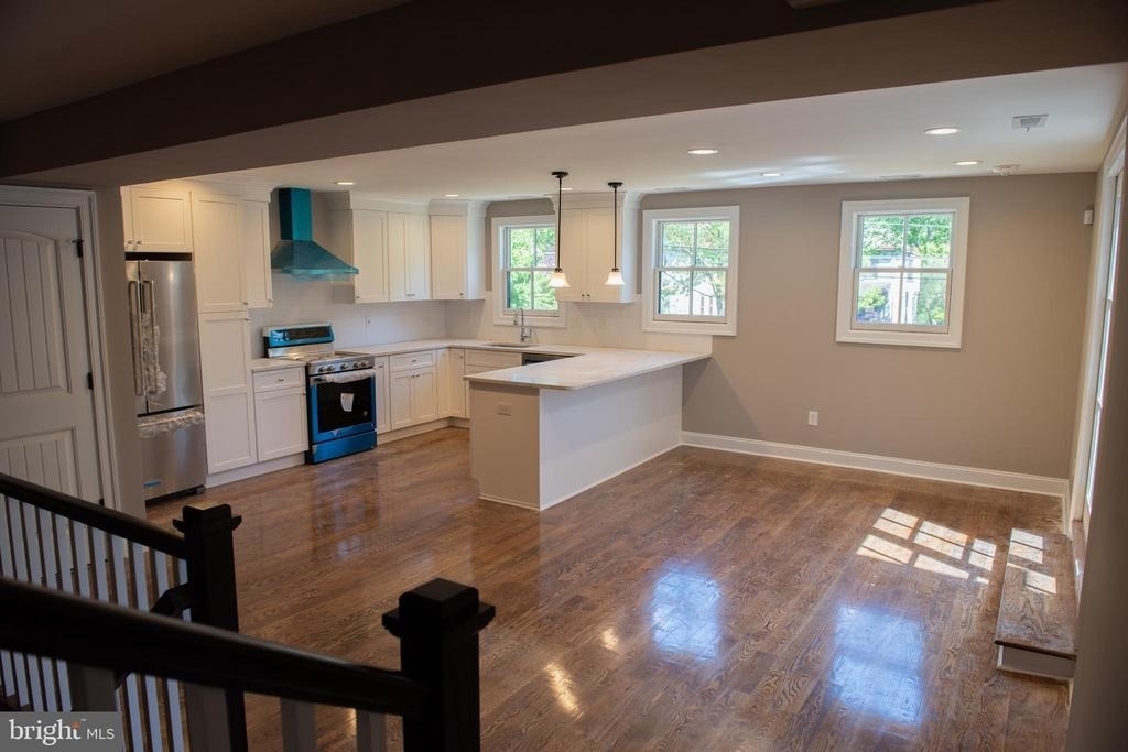 108 Centre Street - Photo 2