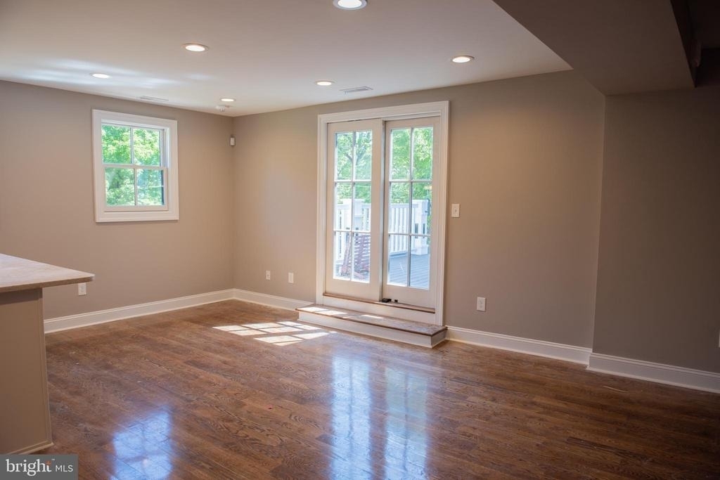 108 Centre Street - Photo 5