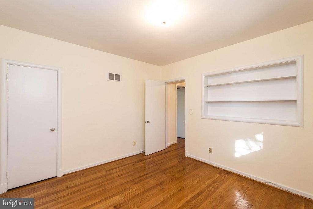 9322 W Parkhill Drive - Photo 4