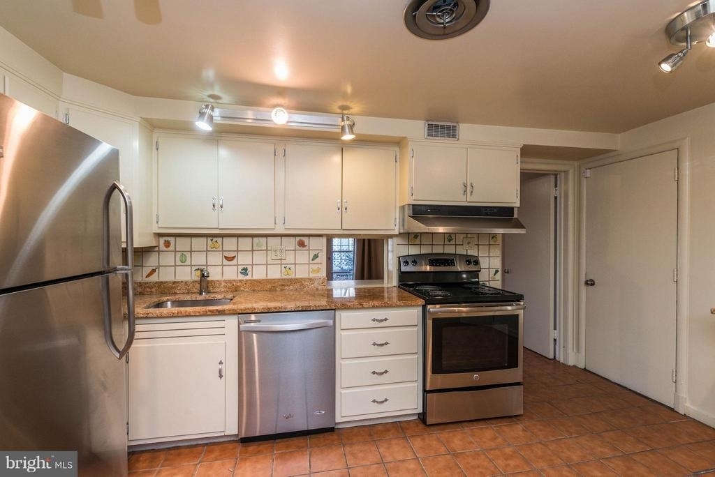 9322 W Parkhill Drive - Photo 21