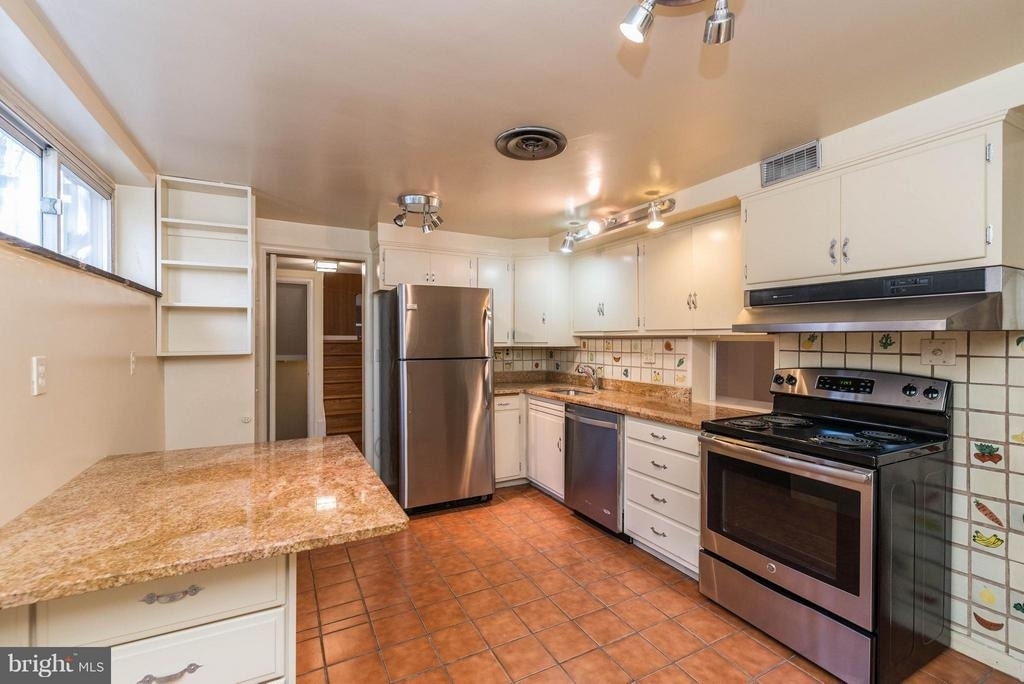 9322 W Parkhill Drive - Photo 20