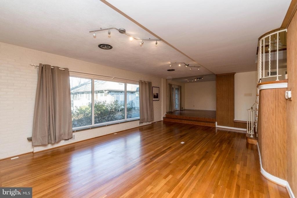 9322 W Parkhill Drive - Photo 15