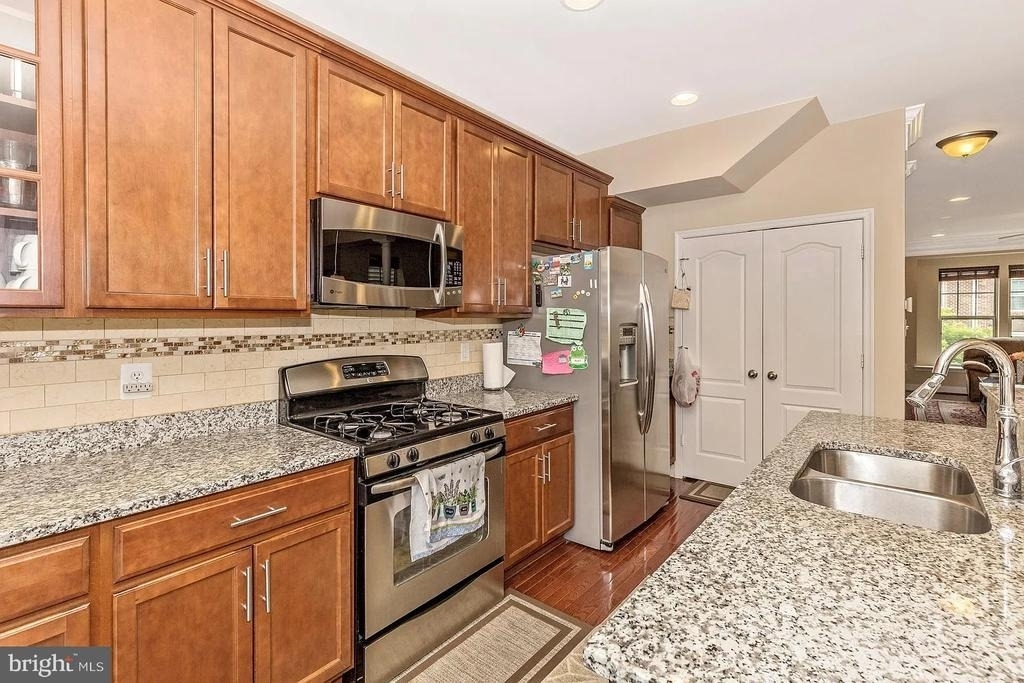 11882 Country Squire Way - Photo 11