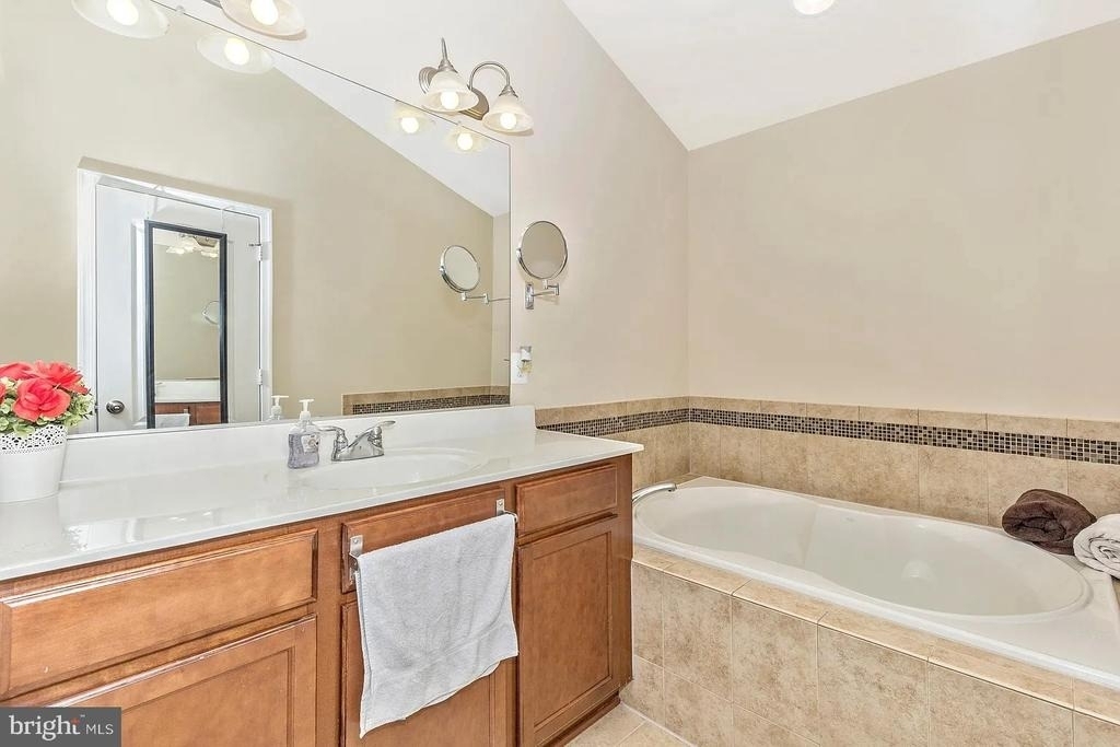 11882 Country Squire Way - Photo 25