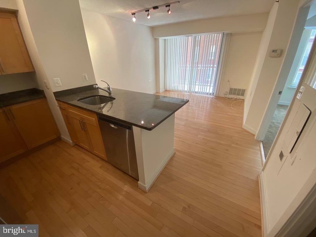 7500 Woodmont Avenue - Photo 3