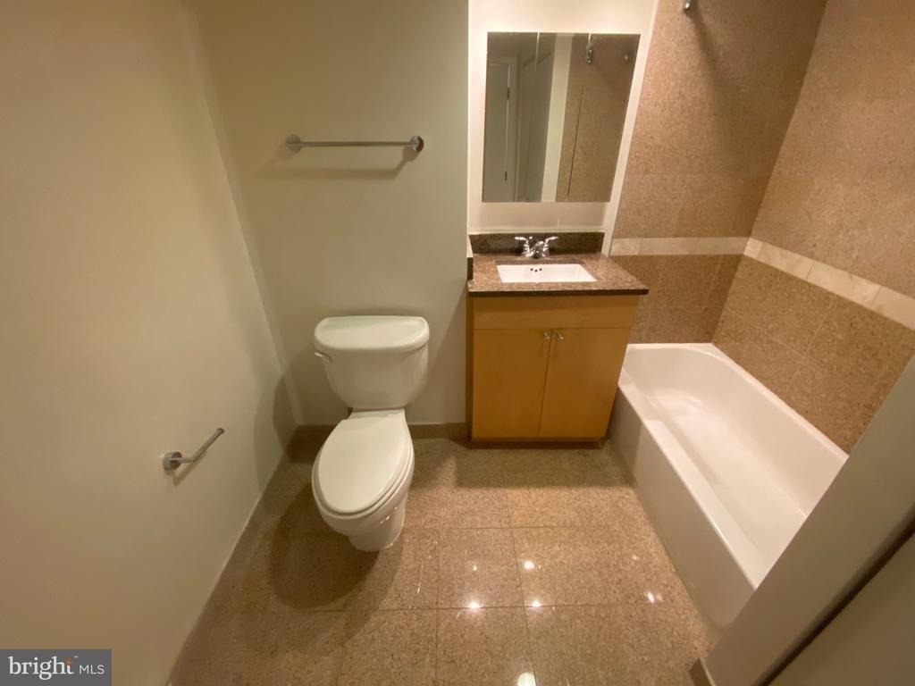 7500 Woodmont Avenue - Photo 8