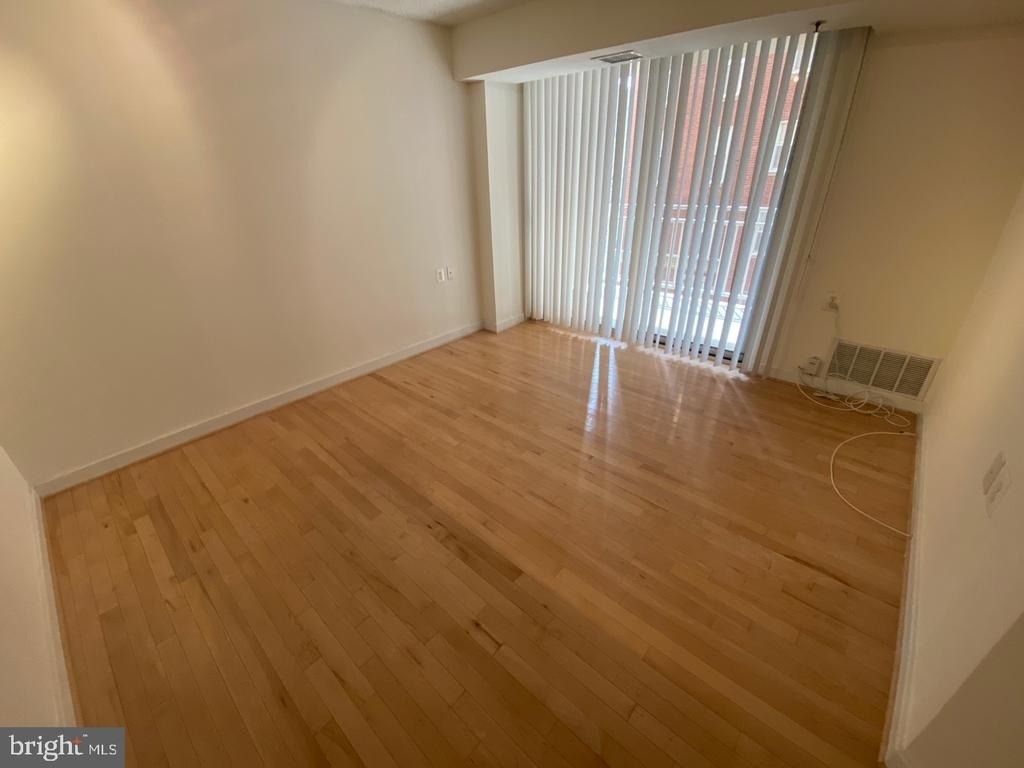 7500 Woodmont Avenue - Photo 6