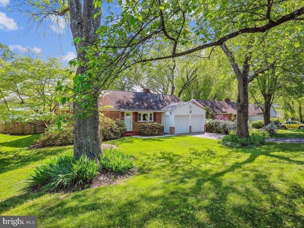1806 Arcola Avenue - Photo 0