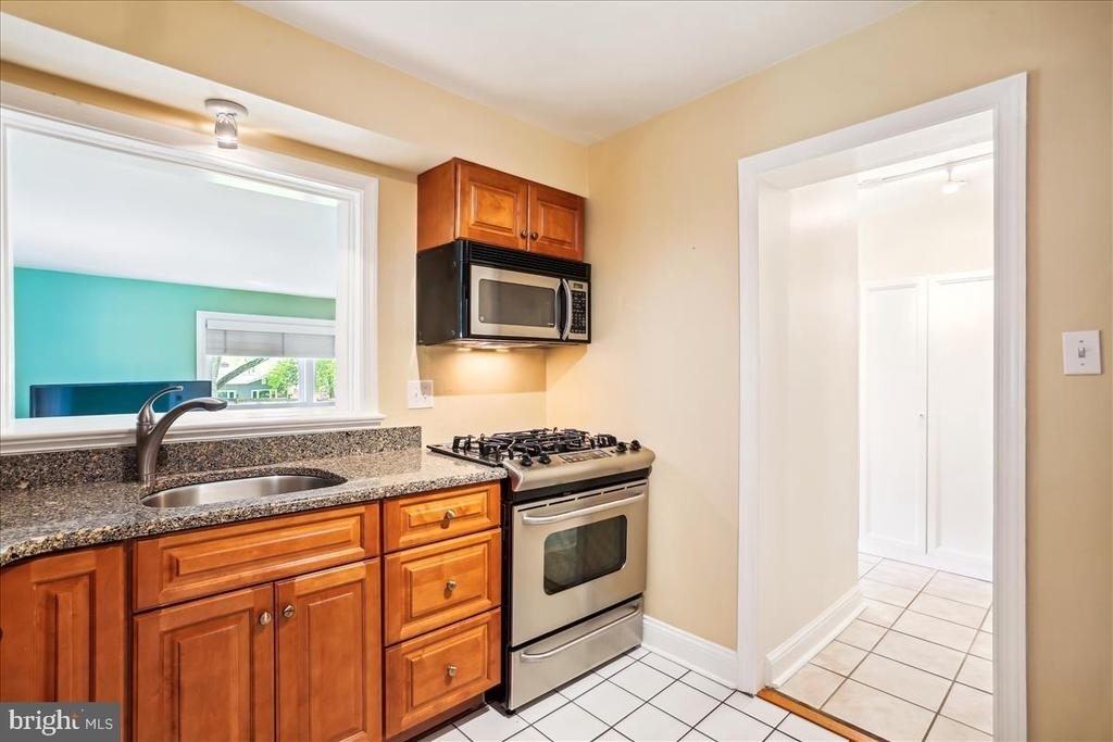 1806 Arcola Avenue - Photo 7