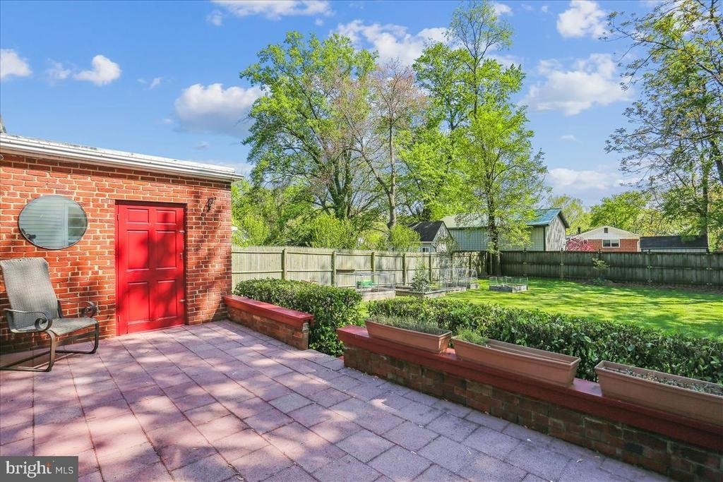 1806 Arcola Avenue - Photo 17