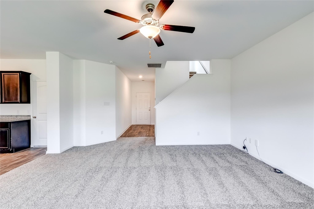 117 Fairfax Ln - Photo 5