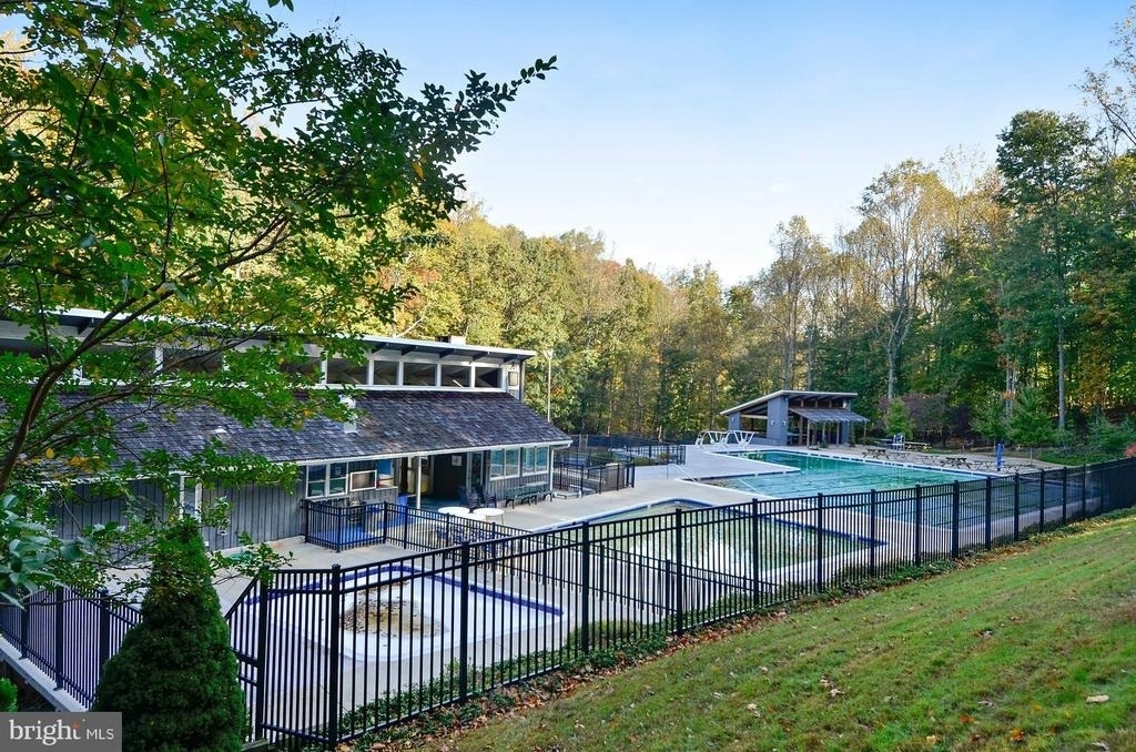 8200 Stone Trail Drive - Photo 34