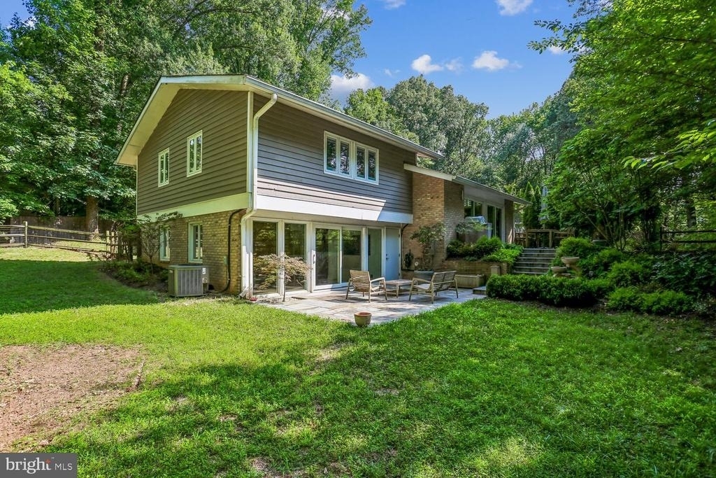 8200 Stone Trail Drive - Photo 4