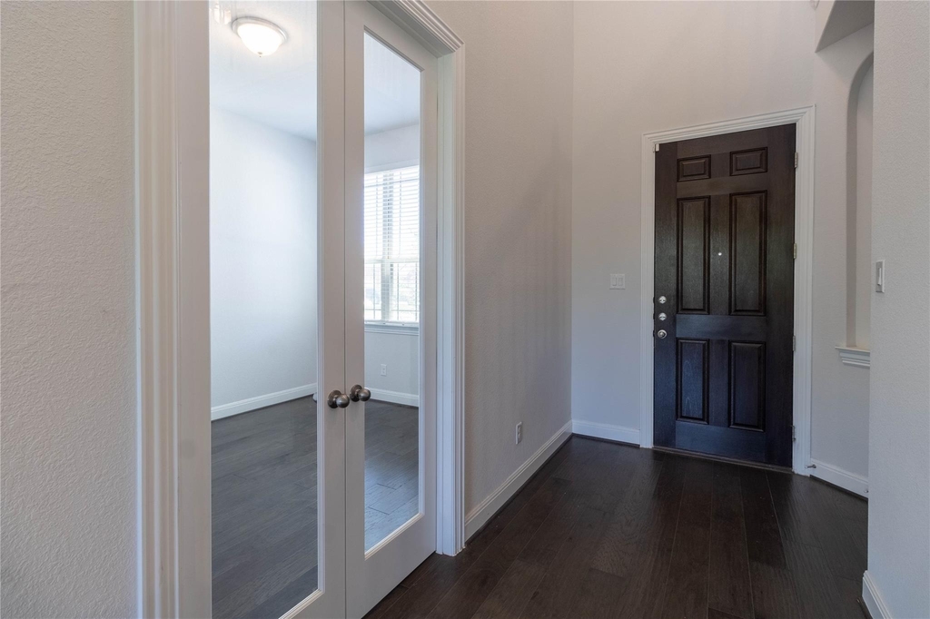 19337 Pilton Dr - Photo 4
