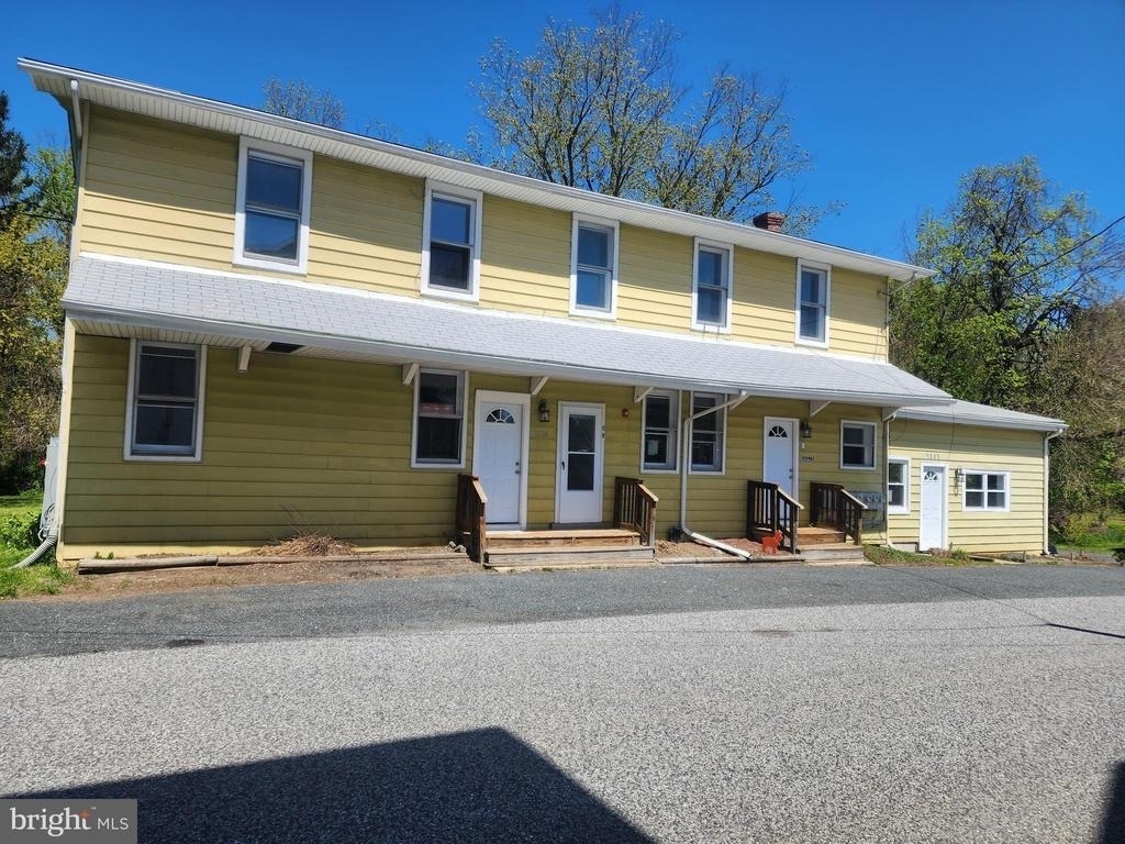 1009 Main Street - Photo 0