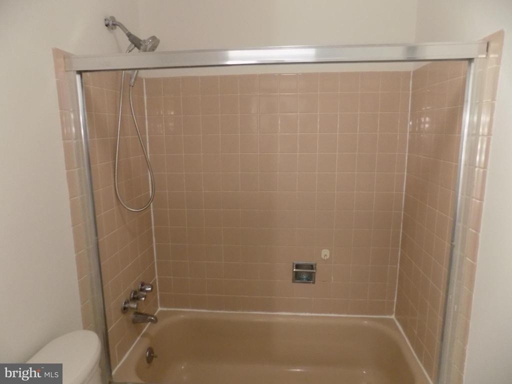 702 Towne Center Drive - Photo 38