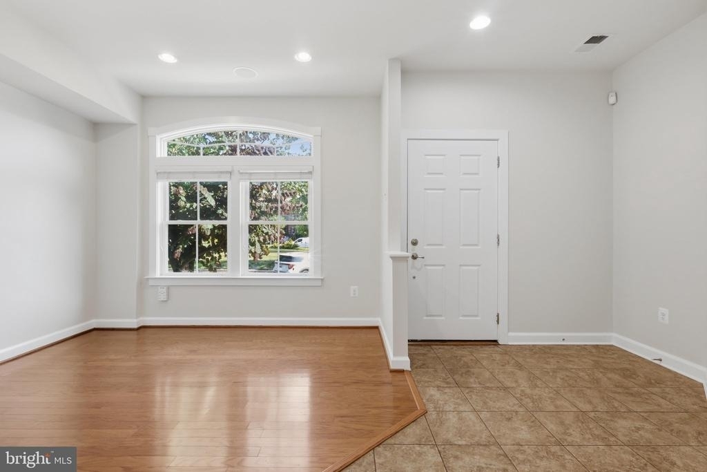 3589 Katherine Way - Photo 7