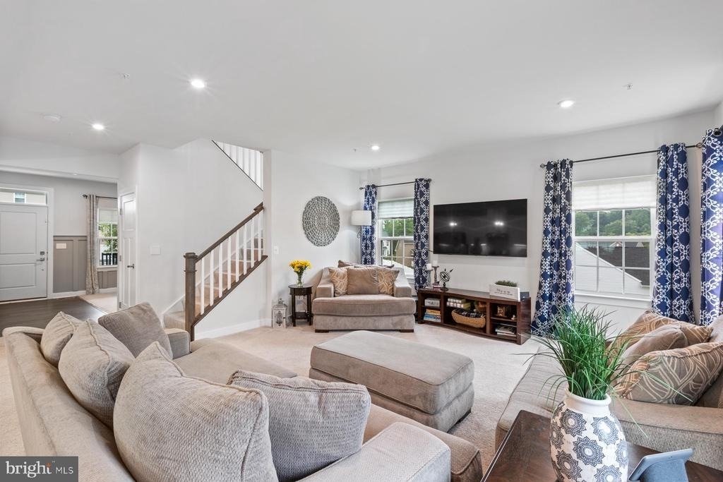 8378 Legacy Circle - Photo 6