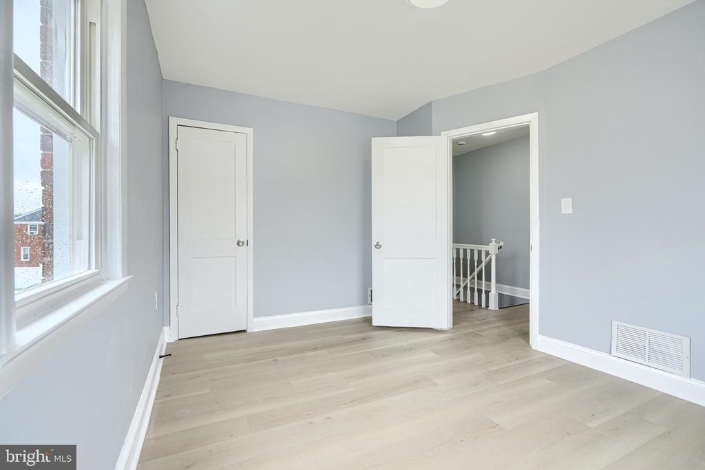 1902 Kelmore Road - Photo 11
