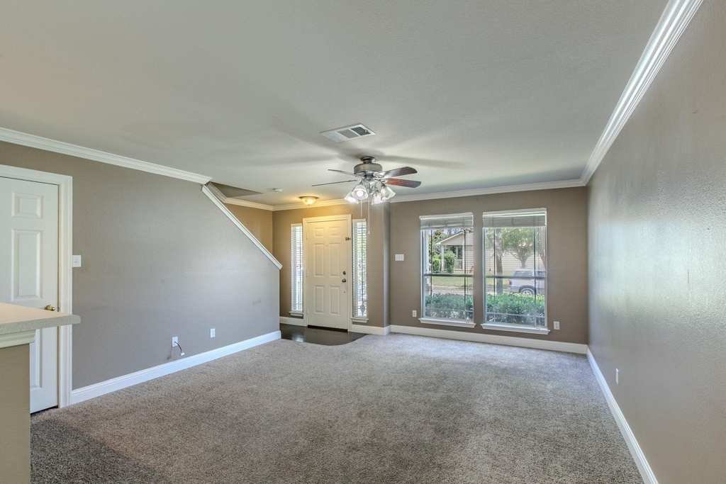 824 Palo Duro Dr - Photo 3