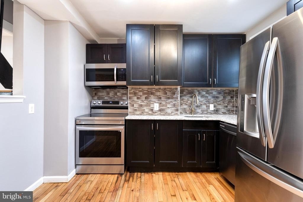 634 Wyeth Street - Photo 5