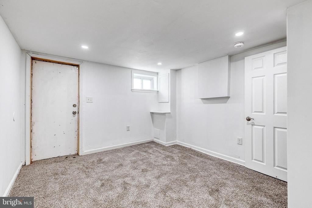 634 Wyeth Street - Photo 9