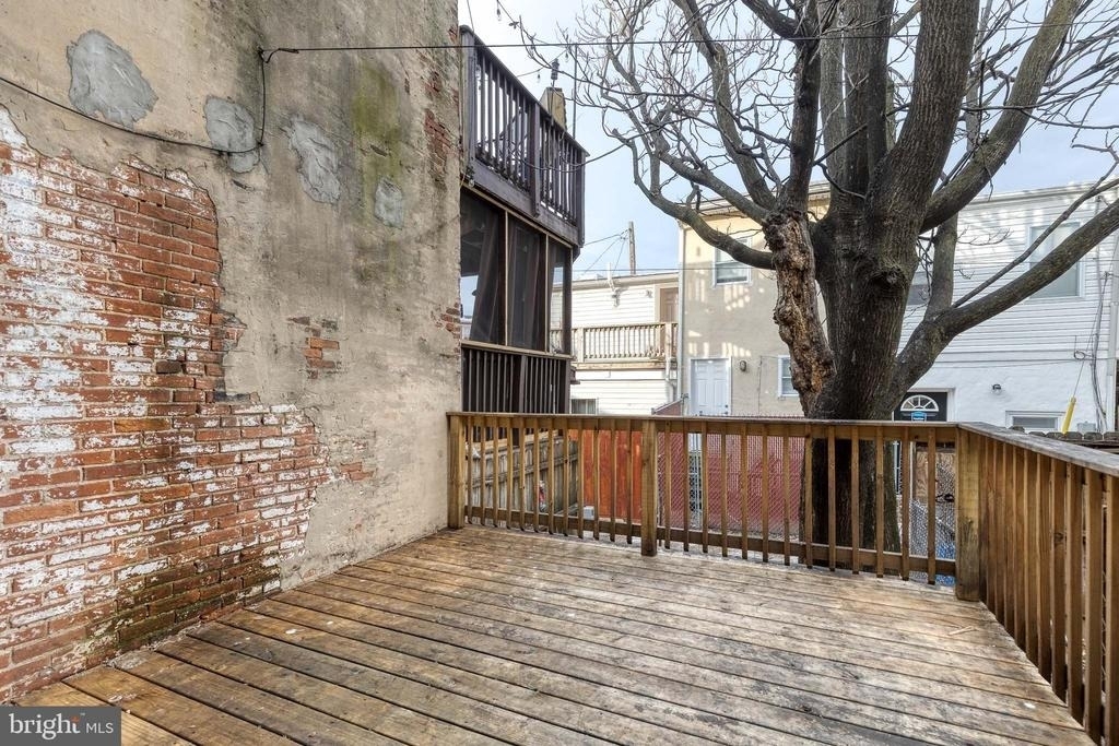 634 Wyeth Street - Photo 13
