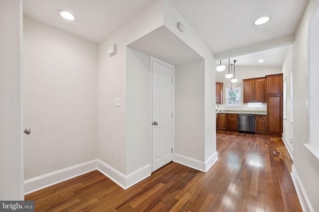 1814 E Pratt Street - Photo 6