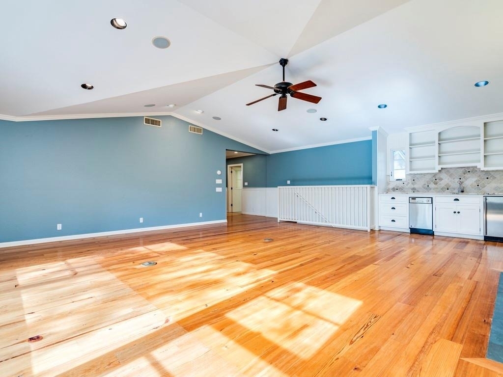 404 Almarion Dr - Photo 11