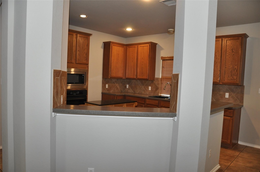 507 Las Colinas Dr - Photo 4