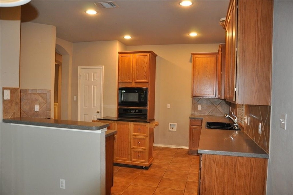 507 Las Colinas Dr - Photo 4