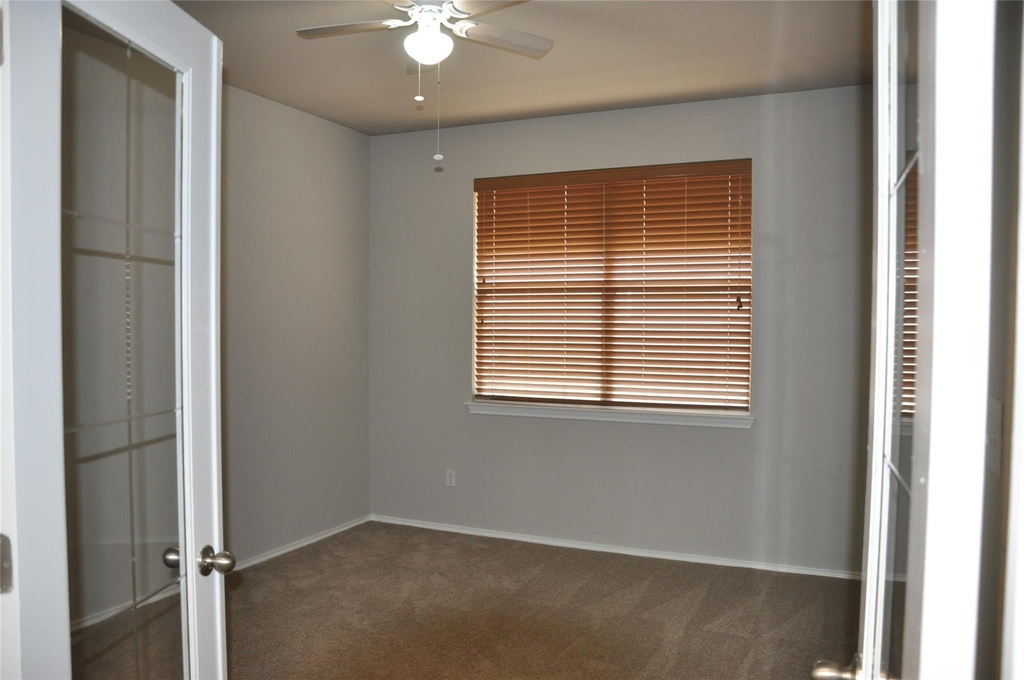 507 Las Colinas Dr - Photo 12