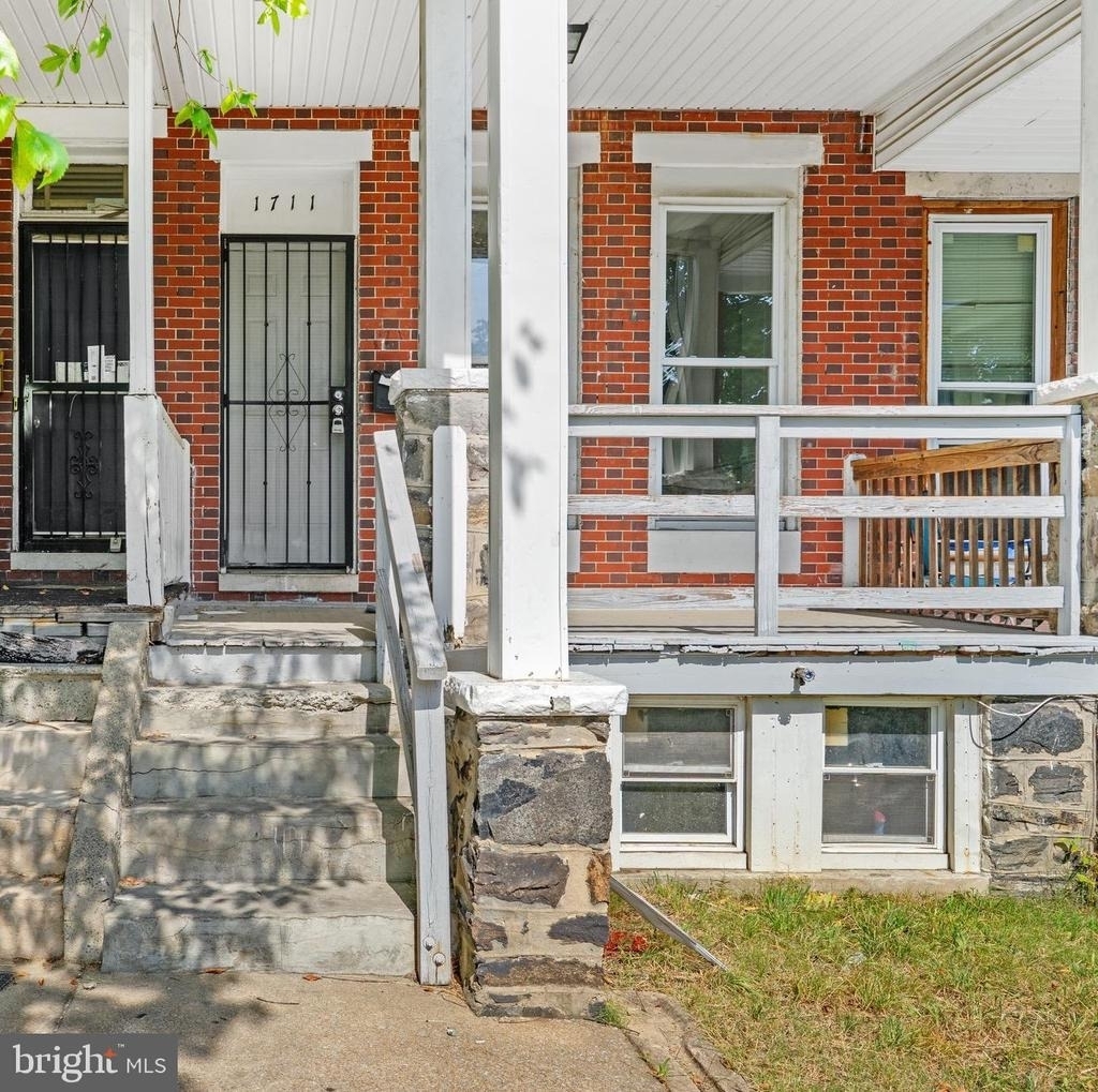 1711 Ashburton Street - Photo 2