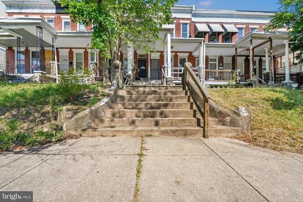 1711 Ashburton Street - Photo 3
