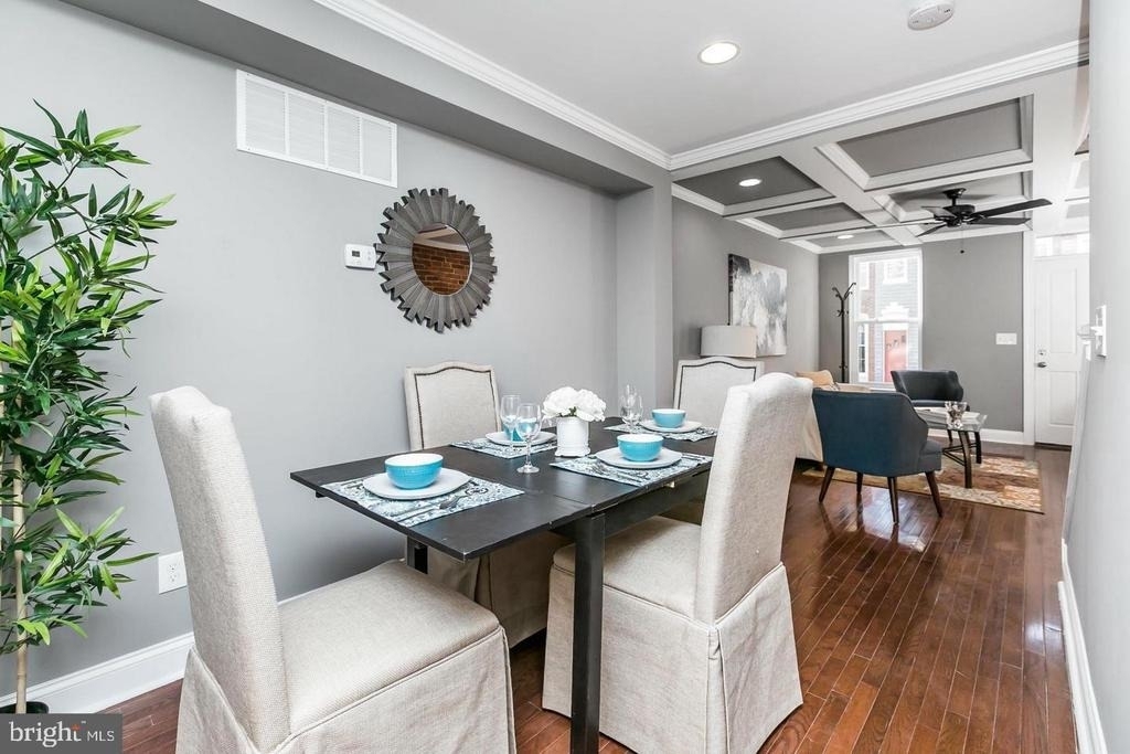 1505 Clarkson Street - Photo 2