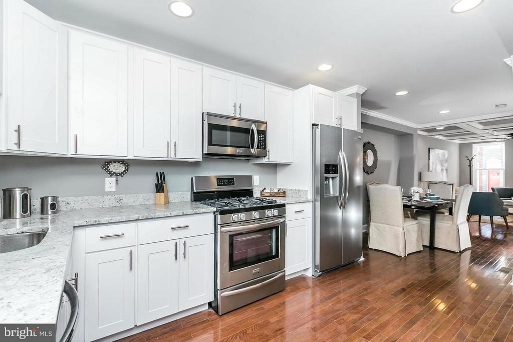 1505 Clarkson Street - Photo 5