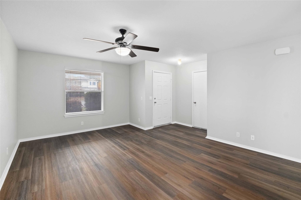 112 Ames Cv - Photo 1