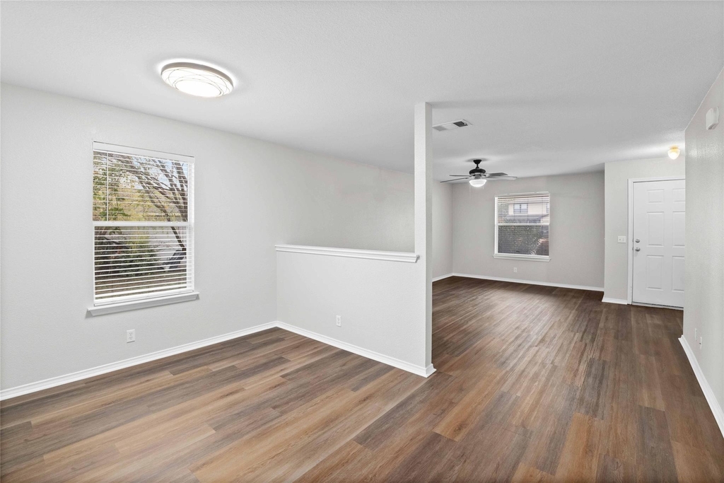 112 Ames Cv - Photo 4