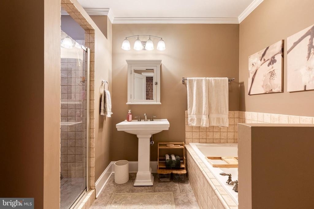 908 S Linwood Avenue - Photo 12