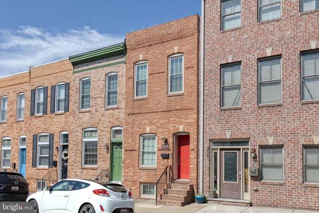 908 S Linwood Avenue - Photo 1
