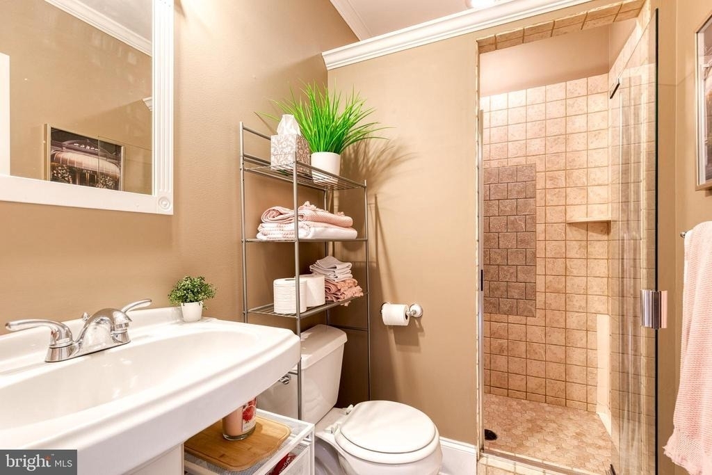 908 S Linwood Avenue - Photo 9